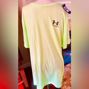 Under Armour SIZE 2XL 🆕 Sportstyle T-shirt green cotton/polyester blend